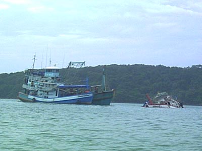   [b]บุคคลที่ให้ความช่วยเหลือตลอดเวลา[/b]
1.พี่ใหม่ (เกาะช้าง SPEED BOAT) ช่วยเหลือทุกอย่างทุกด้านจ