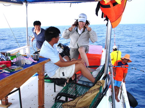 ตกปลาก็ได้ แถมยังมีกำลังใจ มาเชียด้วย :grin: :grin: