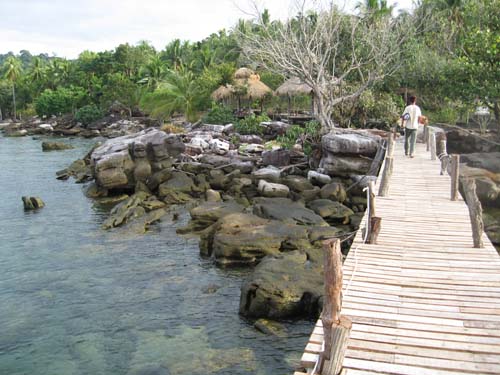 
  สะพานเทียบเรือหน้า  เกาะกูด-ง่ามโข่ รีสอร์ท