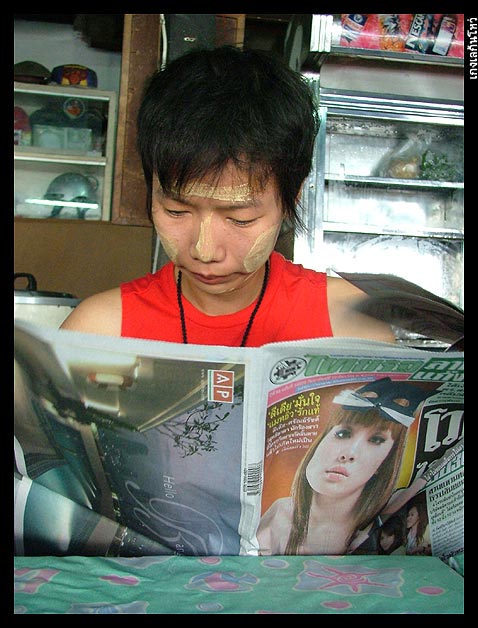 เห็นภาพตัวเองขึ้นหน้ากลางหนังสือพิมพ์ ก็เช็คข่าวหน่อยซิ

อิอิ ลิเดียมาเองเลยวุ้ยงานนี้