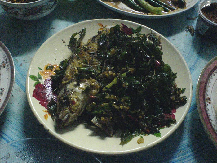  :umh: สุดท้ายแล้วครับ.. ทอดกรอบ ผัดพริก
