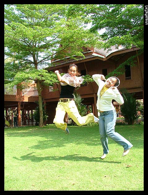 ก็บอกแล้ววว อย่าไปเชื่อภาพถ่าย มันจะหลอกตาอ่ะค่ะน้าฉัก  :laughing: :laughing:

