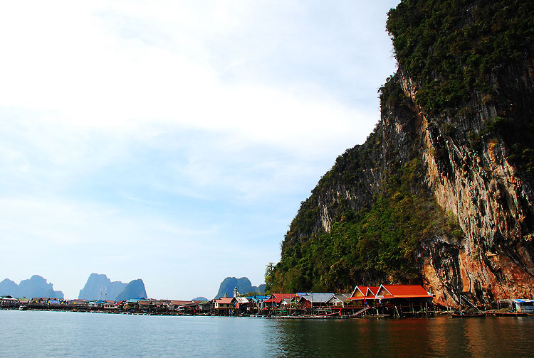 น้าพินิจครับ เรือมันเอียงครับ จิงๆ 