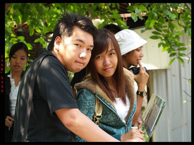 ส่องมั่งจิ  แต่...ขอส่องคนนะ  :grin: