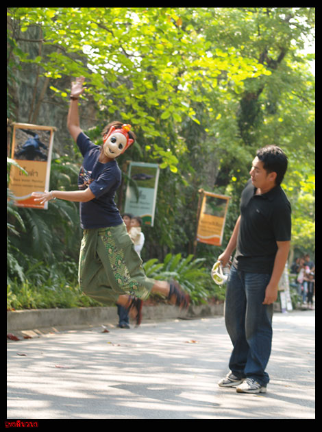 ได้เวลาสนุกแล้วสิ ได้เวลาสนุกแล้วสิ

แล้วเจ้าโพสีแดง มีทีวีตรงพุงก็ออกมา  :laughing: