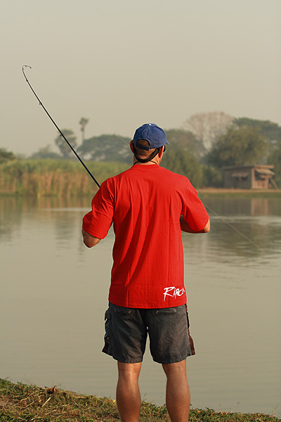 ตาทิมบ้าง ทิมเป็นกับตันเรืออยู่ออสเตเลีย  เป็นคนที่เก่งมาก