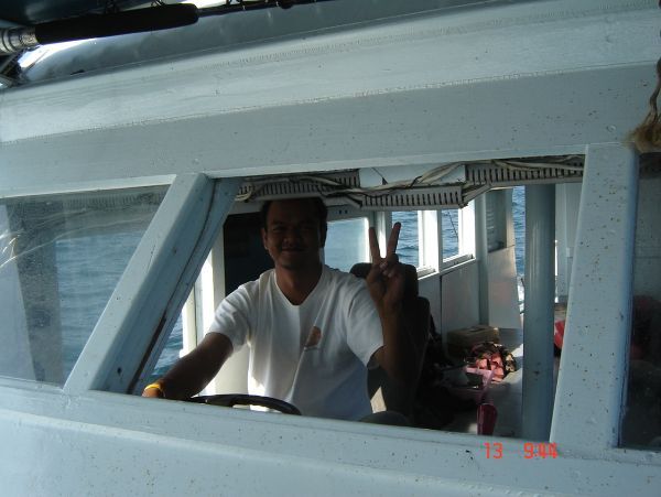 ไต๋เรือจำเป็น...ฝึกไว้เผื่อตกงาน.... :laughing: :laughing:

สนใจเที่ยวหินแดงหินม่วง, เกาะรอก, หินม