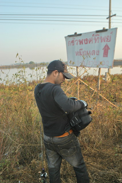 หันไปหาน้าอู๋ กำลังจัดแจงแต่งตัว โปร ยี่ปุน จริงๆๆๆ 