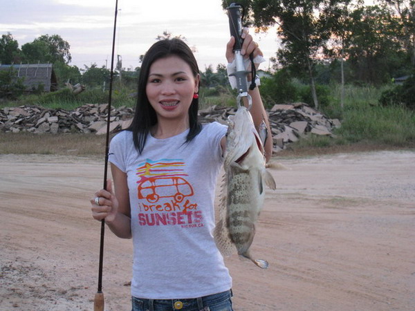 ผบ. บอกว่าเอามาให้ฉ้านแอคมั้งสิ เจ้