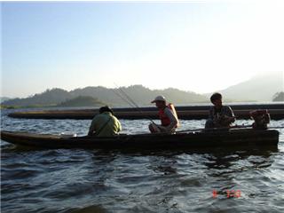 บรรยากาศที่ลงเรือครับ :laughing: