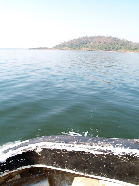 หันหัวเรือหนี ไปทางอื่นที่กว่าน่าจ