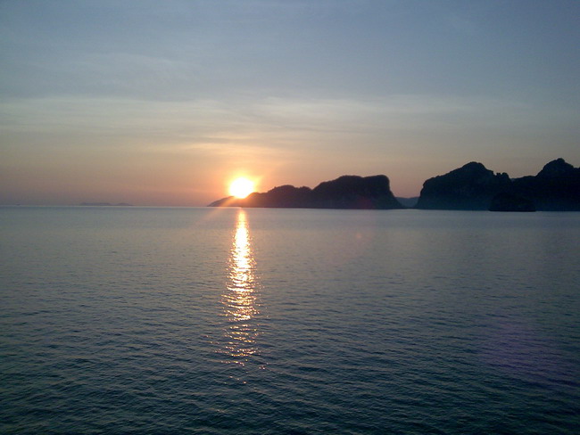 เช้าก่อนคืนวันออกเรือ
