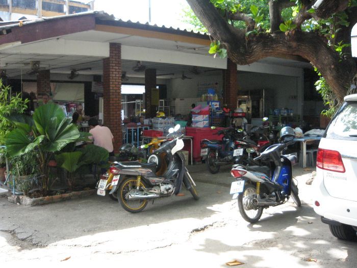บรรยากาศภายในร้านครับ :smile: :smile: :smile: