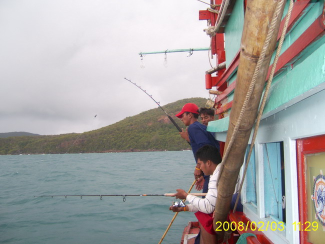  :love: :love:...ได้ยินเสียงเรียก ที่ท้ายเรือ