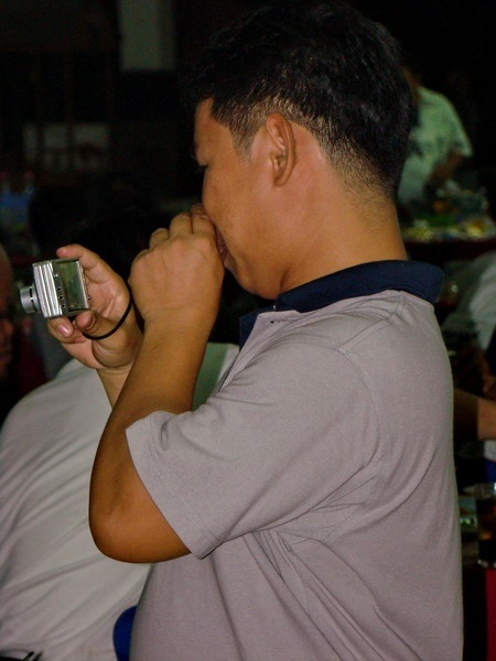  :grin: :grin: หวัดดีตอนค่ำน้านก คห.ที่ 154 เห็นน้าเบิร์ด นอนดมยาดม 
 :grin: :grin: แต่ว่าภาพนี้ สง