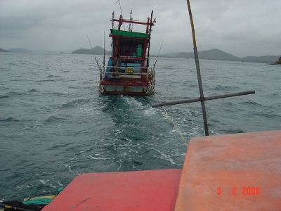 งานนี้สนุกมากครับ

แต่ทีมผมจิ ฝนก็ตกเรือก็พังครับแม้มันอารายนี่พระเจ้า

ต้องให้เรือของทีมสนทะเลร