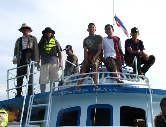 เอาขุนพลทั้งหลายประจำหัวเรือเตรีย