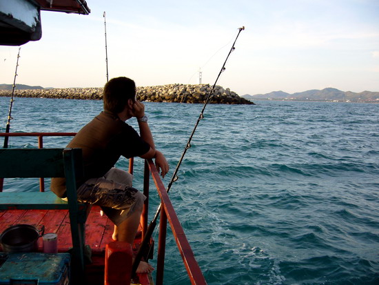 หมายหัวเขื่อนสัตหีบ....

ไต๋เรืองแนะนำให้ลองเฝ้า โฉมงาม กับ สละ ดูก่อนครับ

