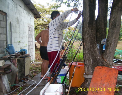 หลังจากนั้นก็เดินทางกลับมาที่บ้านเพื่ออาบน้ำเตรียมตัวไปงานครับ
 :cool:
 :cool:
 :cool:
 :cool:
