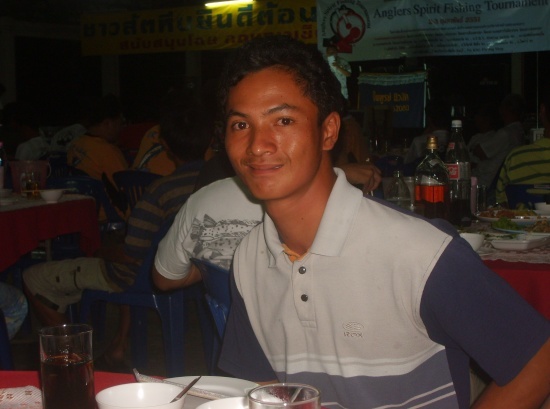 เด็กเรือมามาดหล่อเลยครับ จำแทบไม่ได้
 :cool:
 :cool:
 :cool:
 :cool:
 :cool: