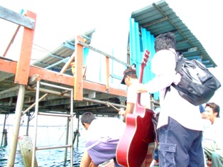 ถึงบ้านเเล้ว เย้ๆๆๆ
เอ้าขึ้นกัน เเต