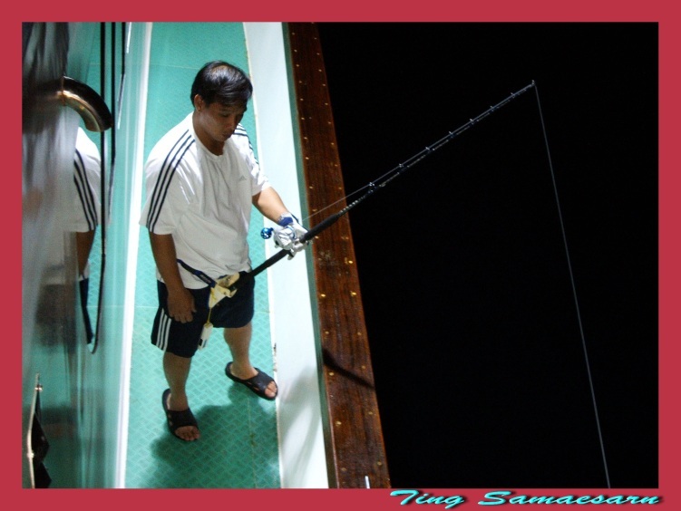           ตาปิ่นก็ยึดพื้นที่ด้านข้าวเรือ นัยว่า เคยมาพม่าแต่นานแล้ว ช่วงหลังๆไม่ค่อยได้มา Jig ทางพม่