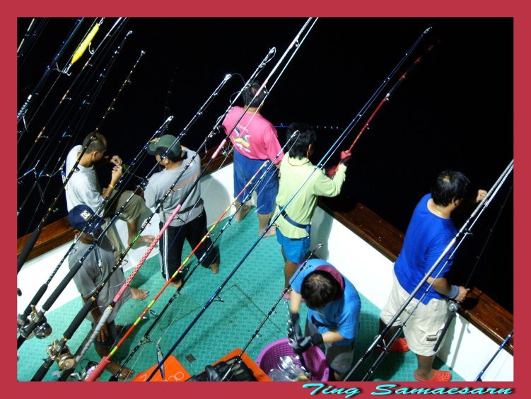          ทุกคนออกมา Jig กันอย่างพร้อมหน้า พร้อมตา แต่พวกเราต้องเจออุปสักคือ กระแสน้ำที่แรง ขนาดเหยื่