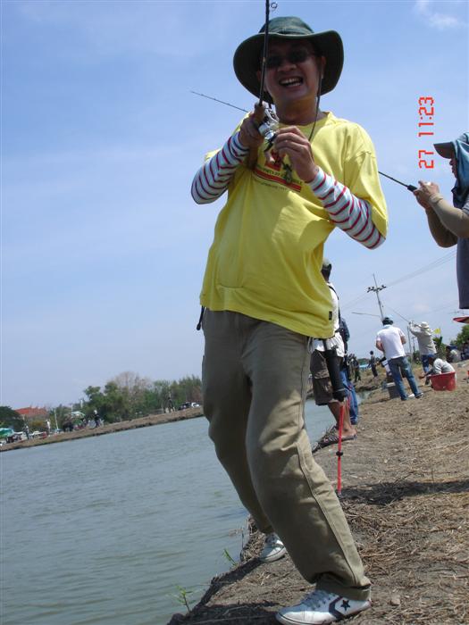 ท่าสุดเว่อ....... :laughing: :laughing: