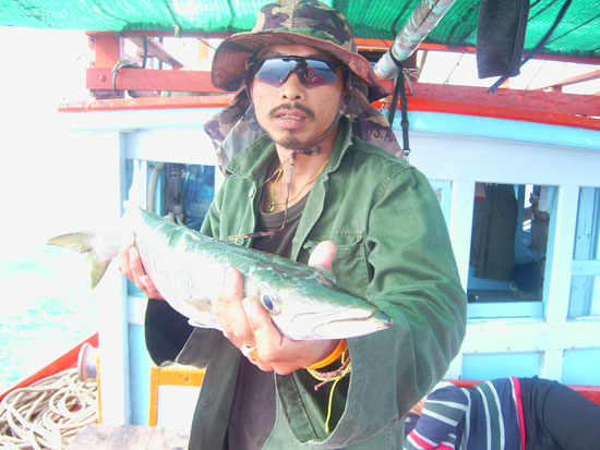 สากตัวนี้ไม่รู้ใครอัดขึ้นมา...น้าเม่นสวมรอยเป็นนายแบบซะ  :grin: