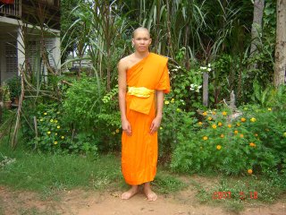 เกิดเป็นคนควรอดทนและอดกลั้นต่อถ้อยคำล่วงเกิน ให้เหมือนช้างที่อดทนต่อลูกศร ที่ปล่อยออกจากแล่งในสงคราม
