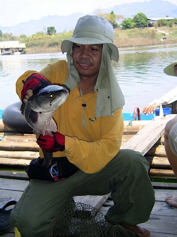    ตัวนี้กลับมาถ่ายที่แพ ใหญ่สุดของงานนี้เลยครับ  :smile: :cheer: :cheer: