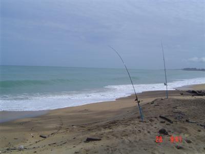 ที่สุดของบรรยากาศครับ(ผมก็ชอบตกปลาชายหาดแต่เป็นช่วงมรสุมครับ ช่วงมรสุมปีนี้มาตกปลาชายหาดด้วยกันนะ ผม