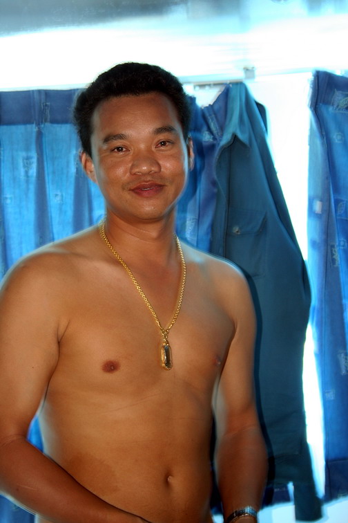 น้าสมพร ปลดเครื่องพันธนาการ โอ่สบายเลย หนุ่มหล่อเมืองสุ
หวัดดีน้าเก่ง บอกพี่เล็กตั๋วเฮียเก็บให้แล้ว