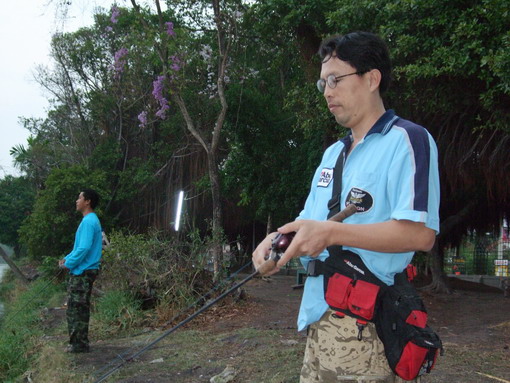 น้าบึกเราก็มา....น่าเสียดายครับกัดปร