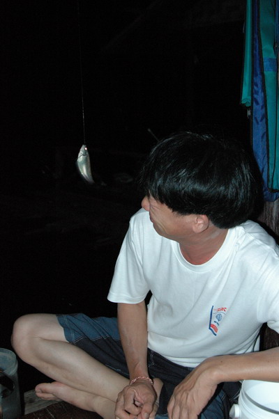 สงสัยตัวมันเล็กจัดเลยครับ

ดูท่าทา