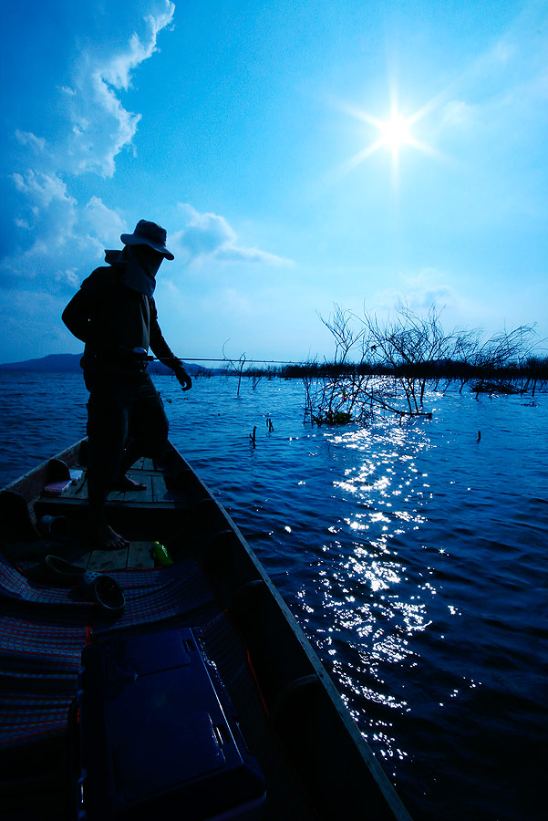 แต่สรุปอย่างไร  เขาก็เป็นพระเอกของทริพนี้อยู่ดี  

         ส่วนพี่เล็กก็ ต้องร้องตามหา  "บางพระปล