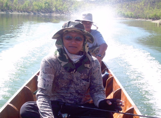 โปรคริตครับ นั่งเรือมาลำเดียวกับผมครับ พวกเราออกเรือไป 2ลำครับ น้าวุ่นไปกับน้าเจี๊ยบครับ