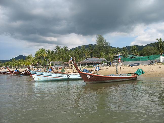 ฝนมาแล้วคับสงสัยต้องรีบกลับ 