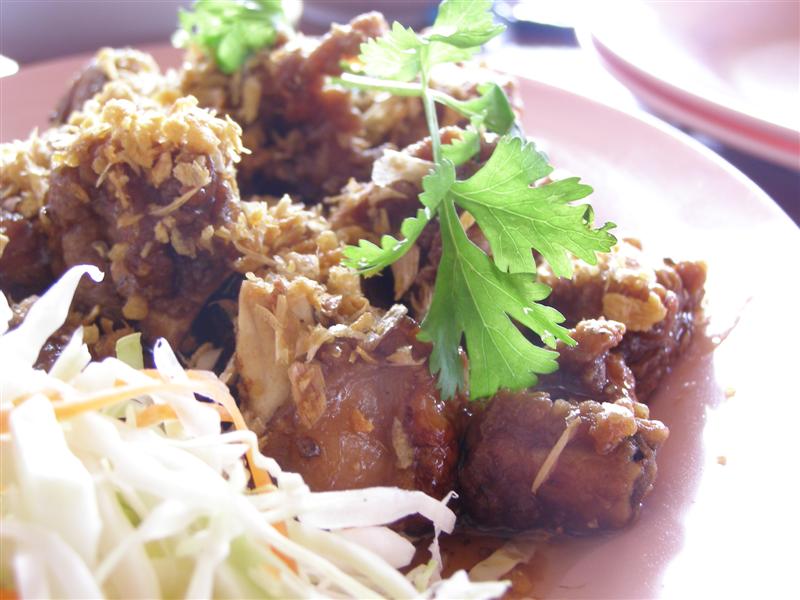 กระดูกหมา ทอดกระเทียม เฮ้ยยยยย หมู อ