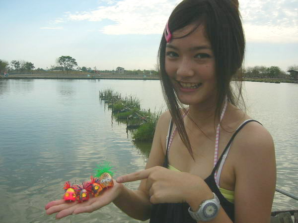 เอ้อ พี่ชายน้องผึ้งบอกว่า นางแบบอย