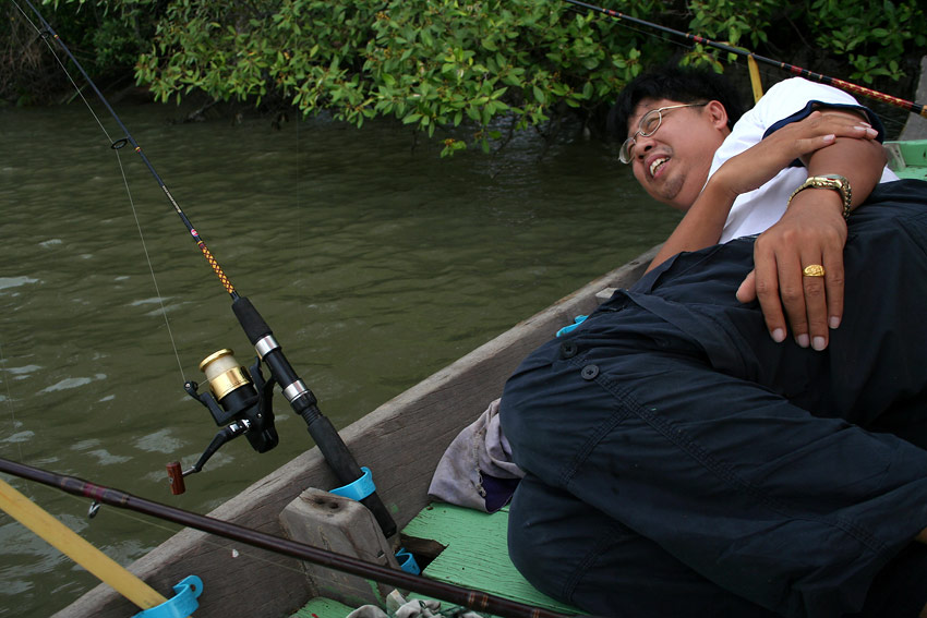 ภาพนี้ น้ารัดบอกว่า..นอนมา (ตกปลา)  :grin: :laughing: