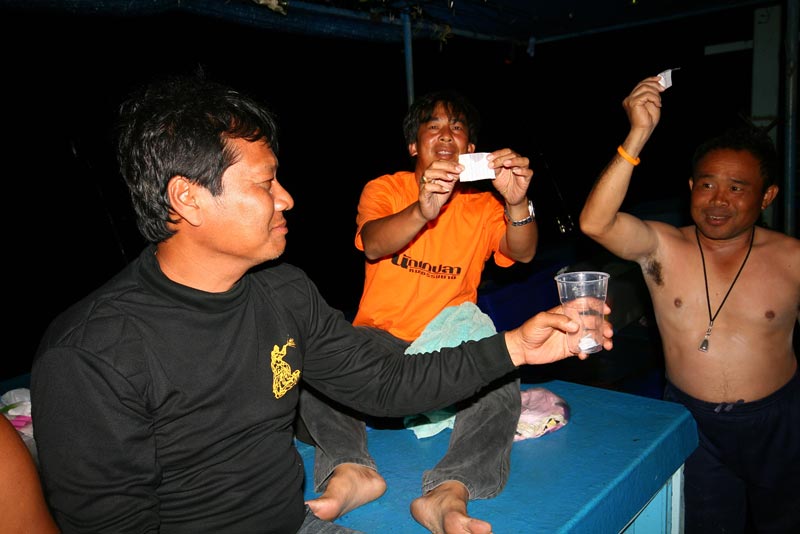 ปลาจะดี หรือไม่ดี ไม่รู้..........
ความสุข...ไม่ได้อยู่ที่จำนวนปลาเท่านั้น....
เราสร้างมันขึ้นมาได