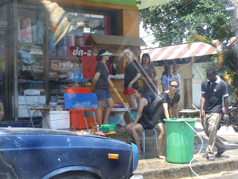เออ......มันดีเหมือนกันแฮ๊ะ  :laughing: :laughing: :laughi