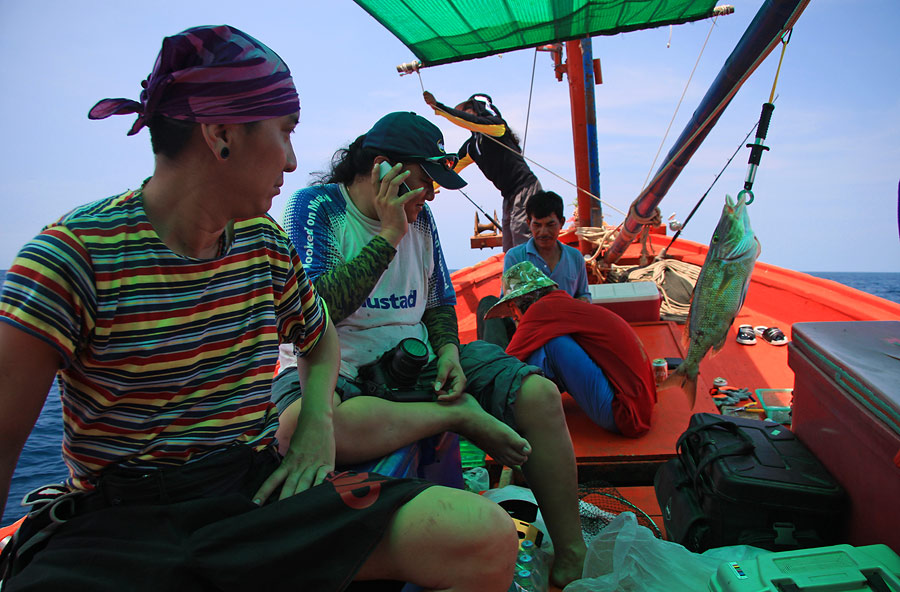 เรือ มานโยกเยก ๆ    โอยยยยย นู๋เวียนหัวค่ะ

เดี๋ยวขออัพยาก่อนค่ะ   :grin:  เจี๊ยกกกกกกกกก