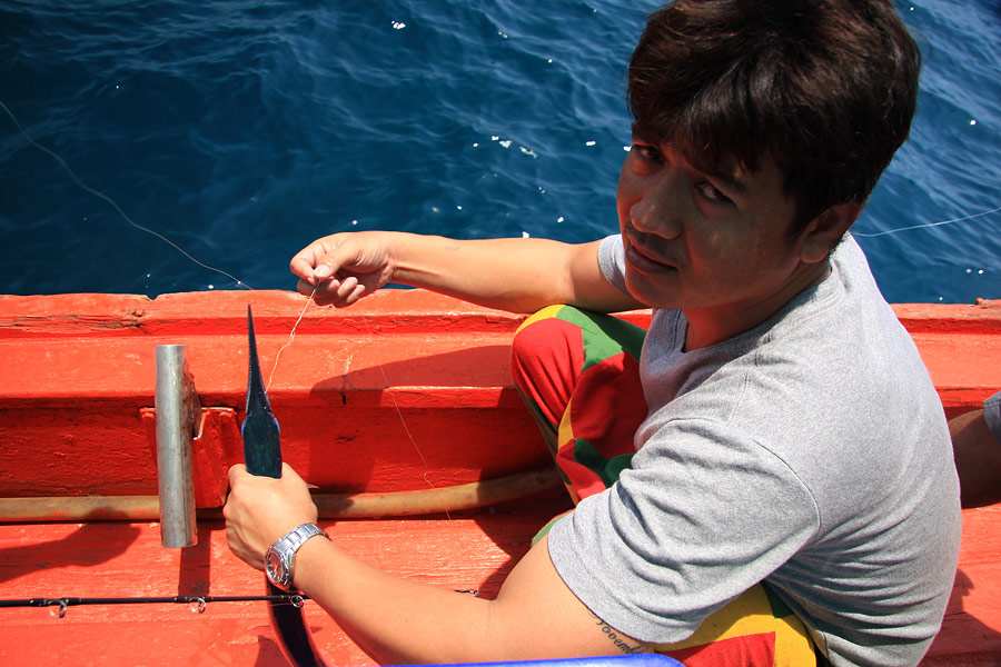 น้าสิโรจน์ ทำอะไร คะนั่น  :laughing: