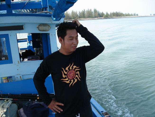 

......... :cheer: :cheer:..........น้าโจ้ เซ๊งเลยไม่ได้เย่อกับเค้าเท่าไหร่เลย............... :sa