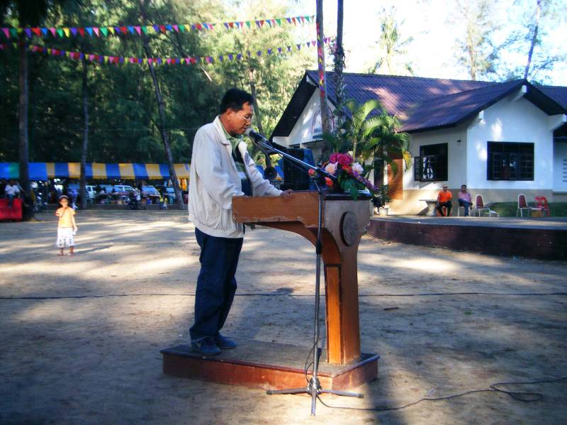   นายกเทศบาลตะลุบันกล่าวรายงาน สรุปผลการแข่งขันโดยย่อ