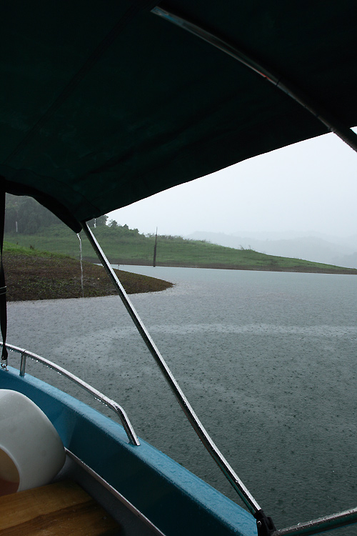 แหมๆๆ กำลังเพลินๆ ฝนดันมาตกอีกแบบแ