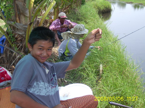  :laughing: :laughing:....บอส ได้ปลาหมอด้วยอ่ะ หลิวเ