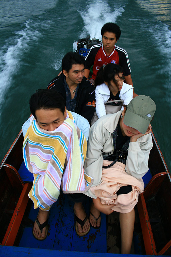 ทุกคนต่างดื่มด่ำกับบรรยากาศระหว่างทางไปแพลุงเหน่ง :grin: